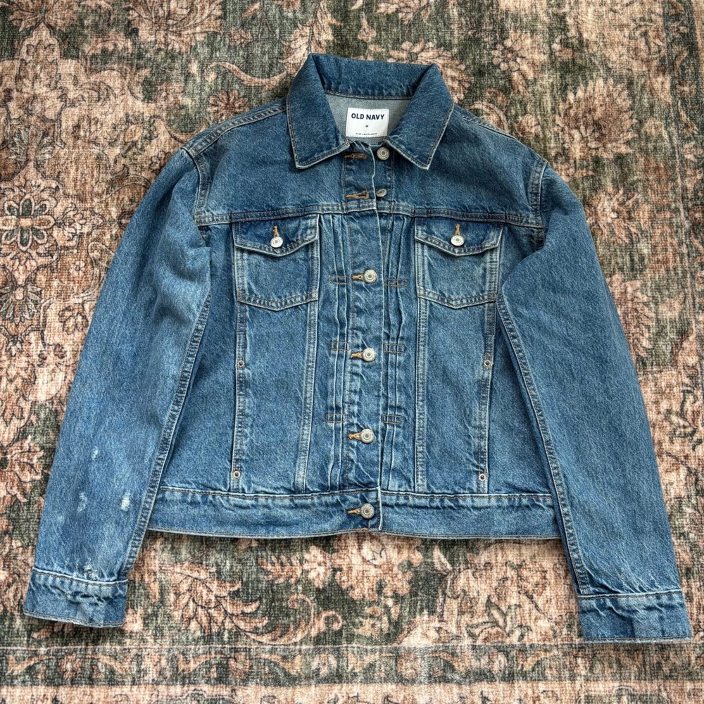 Old Navy Denim Jacket M Relaxed Classic Medium Wash Trucker Fall Layering Preppy